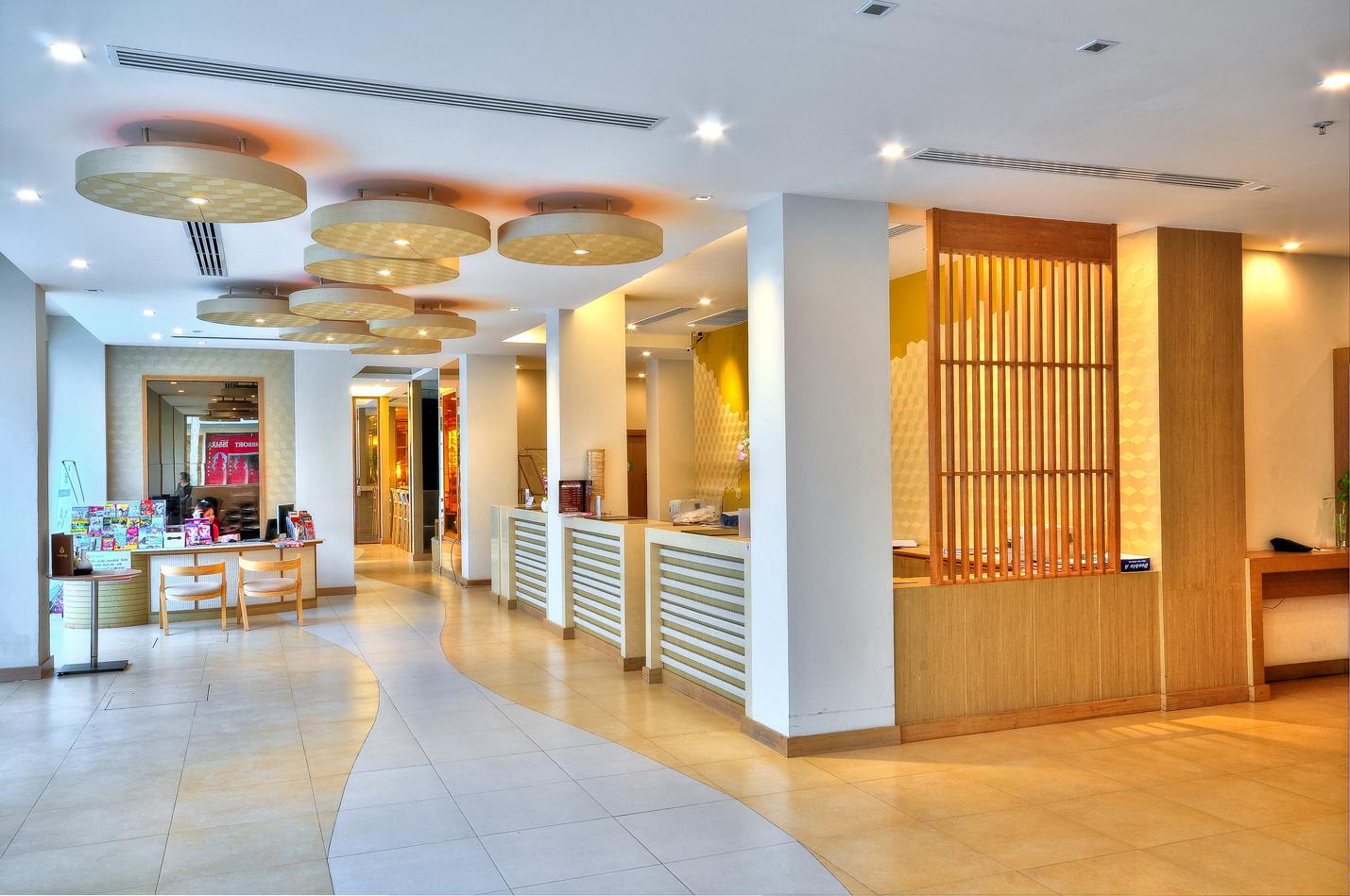 Ashlee Plaza Patong Hotel & Spa מראה חיצוני תמונה